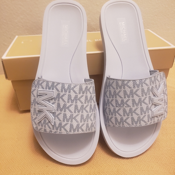 Brand New Michael Kors MK Slides - Picture 1 of 5